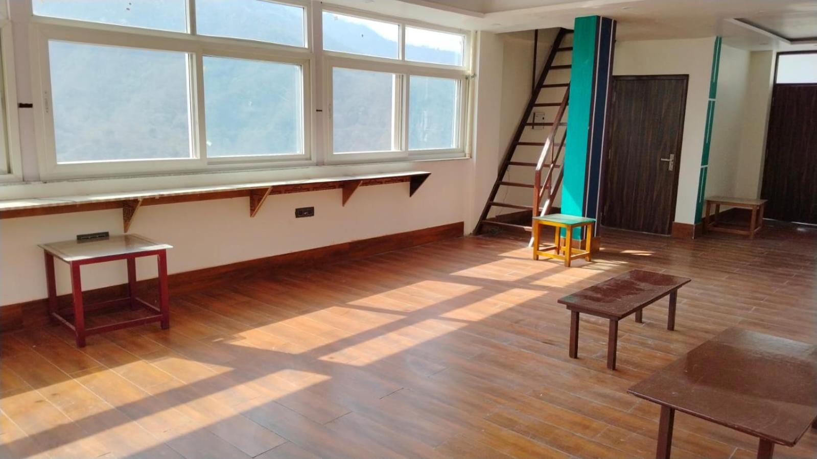Bonfire Hostels Rišikéš Exteriér fotografie